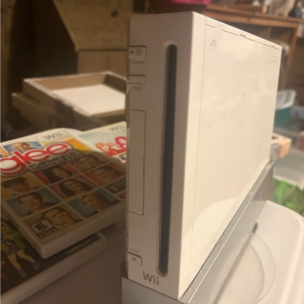Nintendo Wii Console - Classic White with three games, add-ons & controller